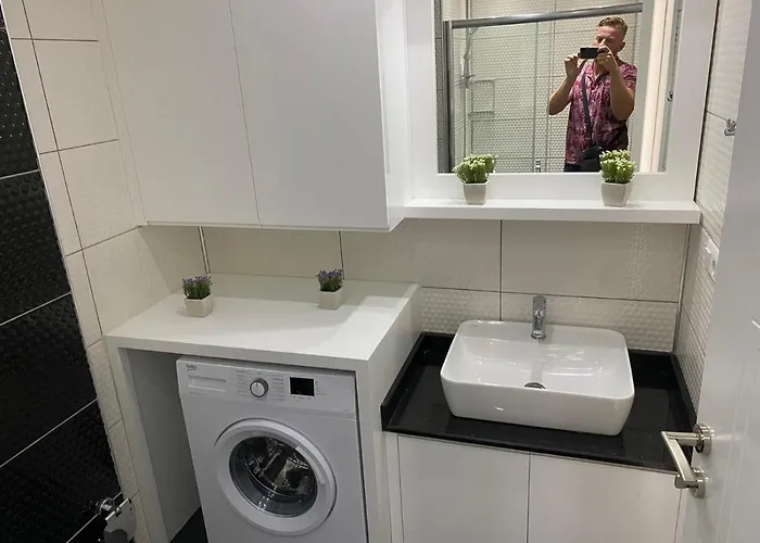 Sky Hill Luxury Apartamento *